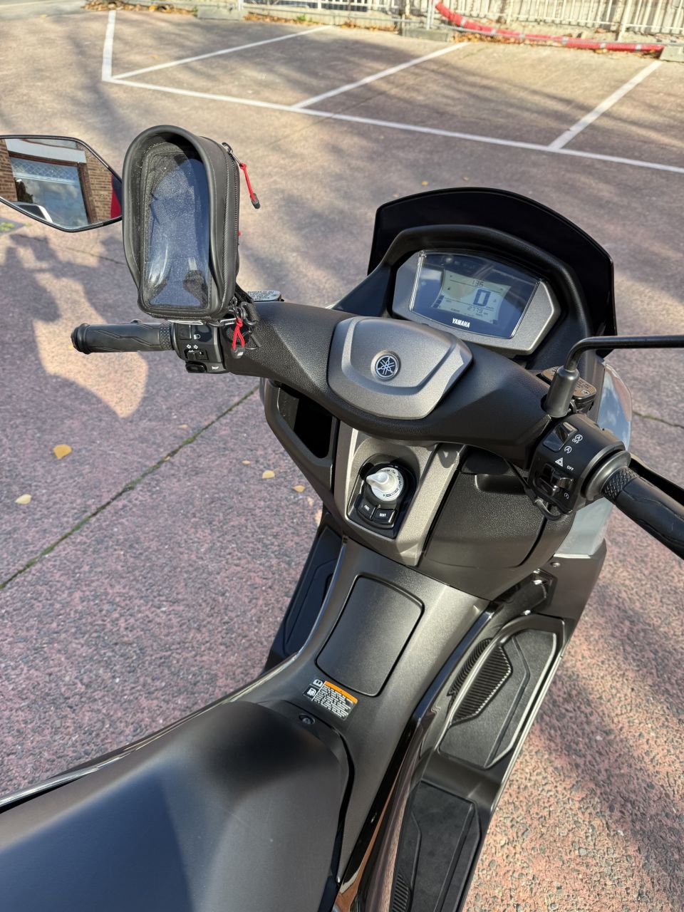 YAMAHA NMAX 125 4