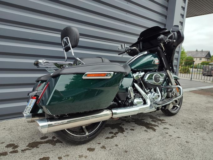 HARLEY-DAVIDSON TOURING STREET GLIDE 1923 4