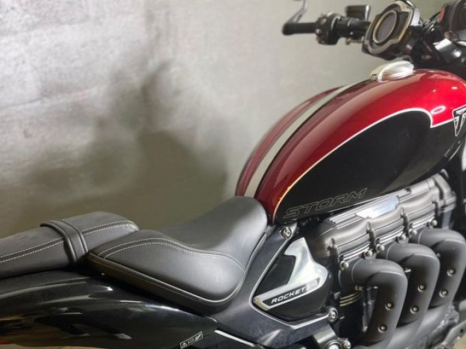 TRIUMPH Rocket 3 GT Storm 4