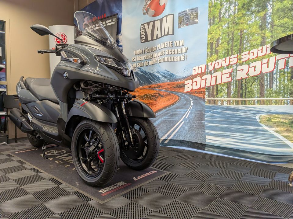 YAMAHA TRICITY 300 4