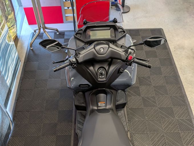 YAMAHA TRICITY 300 4