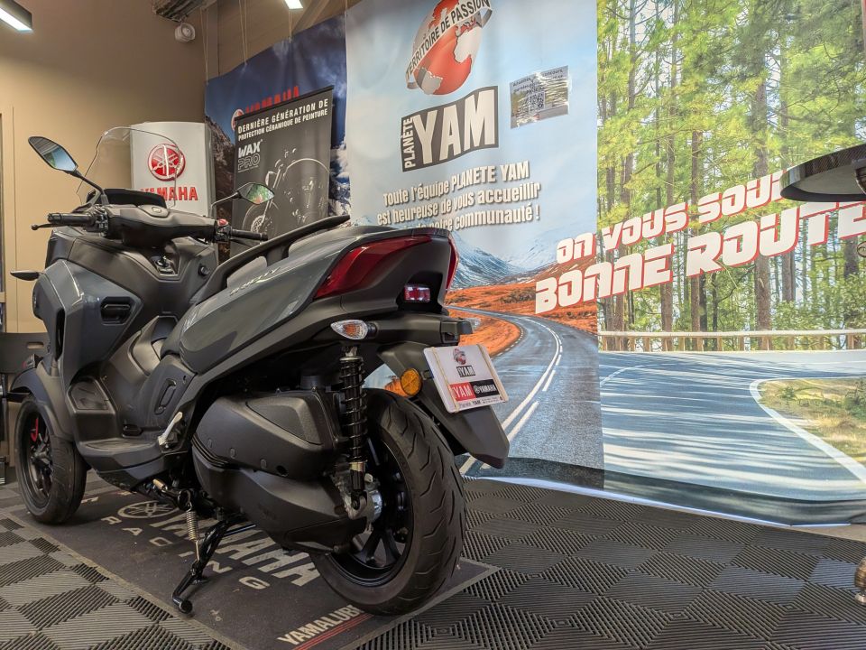 YAMAHA TRICITY 300 4