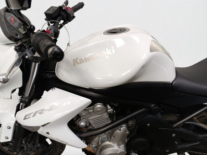KAWASAKI ER-6 4