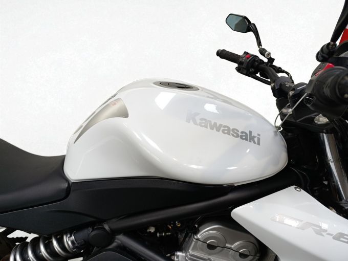 KAWASAKI ER-6 4