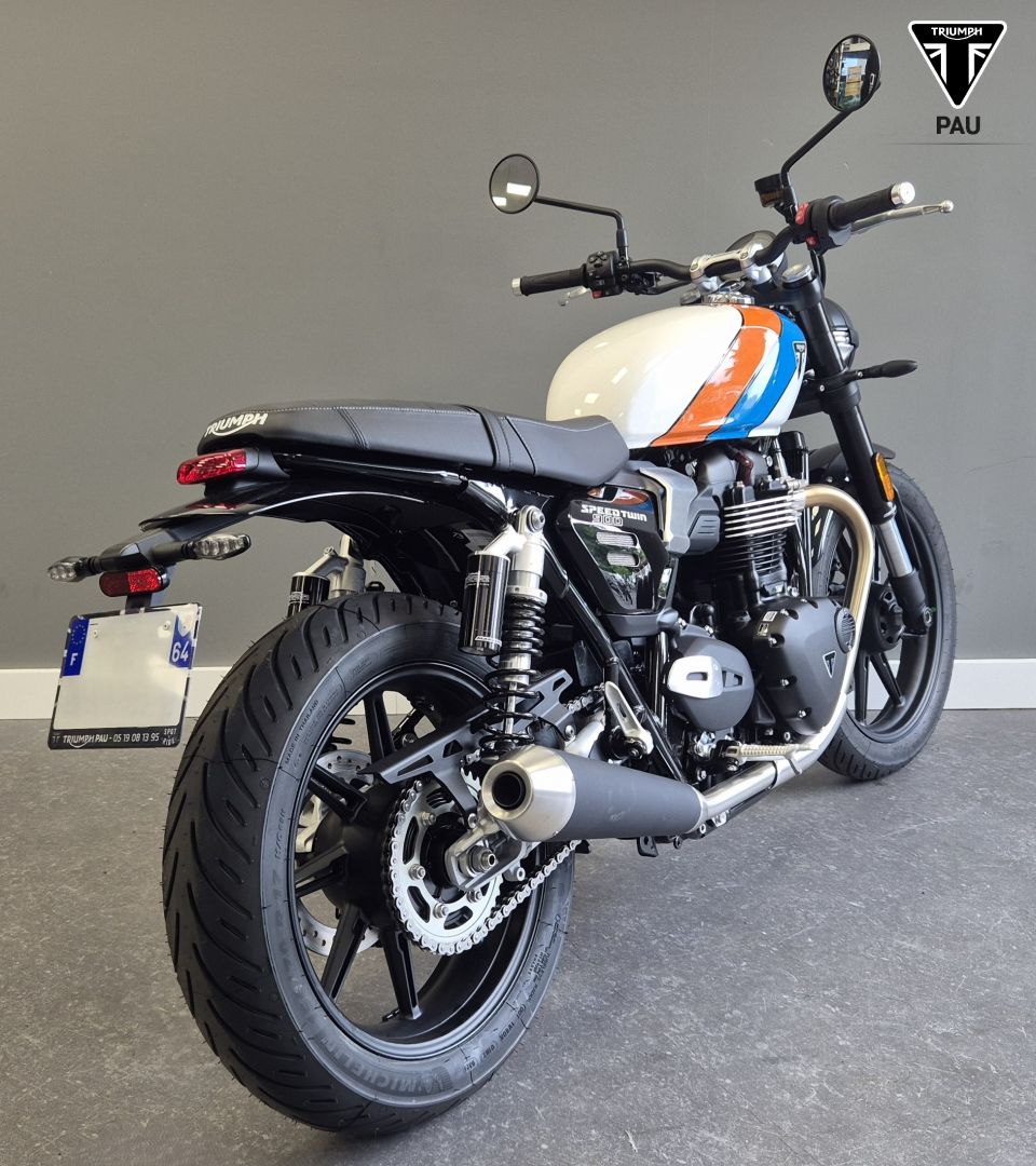 TRIUMPH SPEED TWIN 900 4
