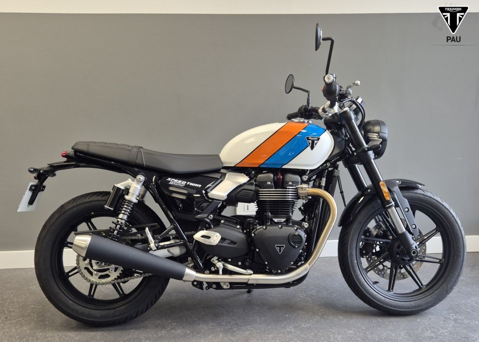 TRIUMPH SPEED TWIN 900 4