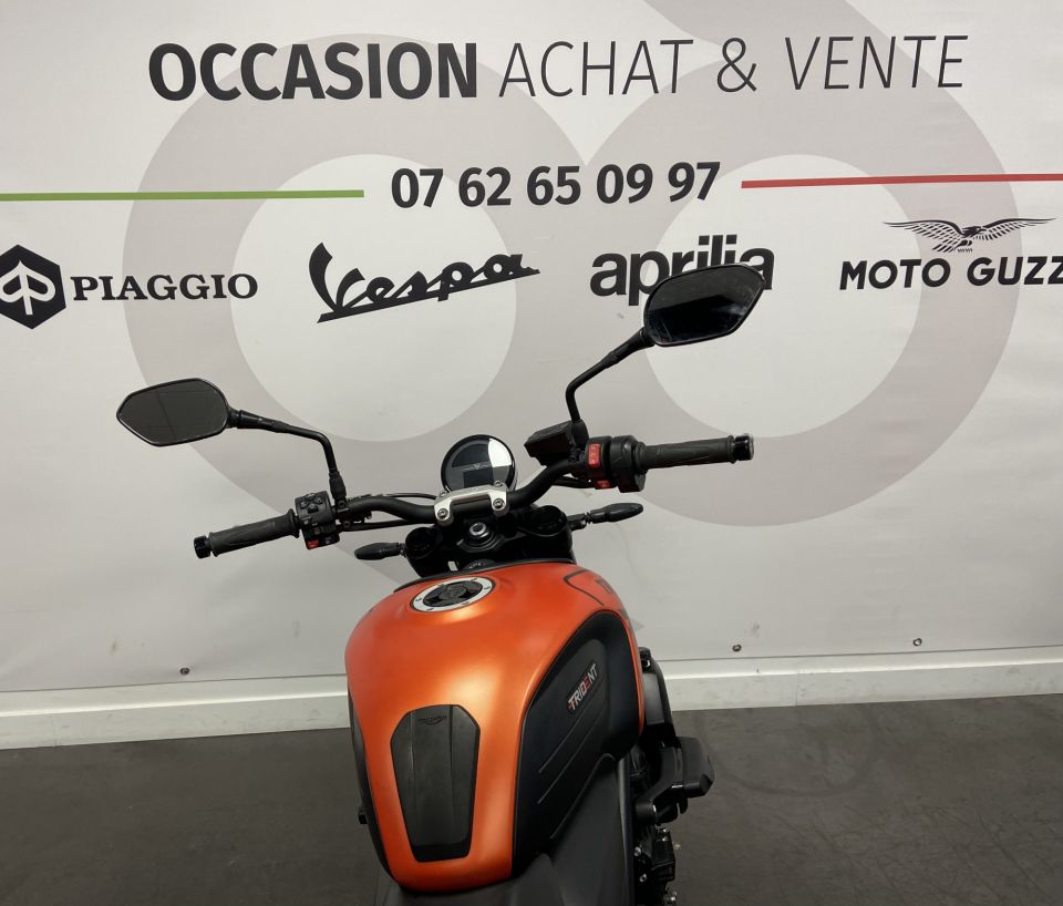 TRIUMPH TRIDENT 660 4