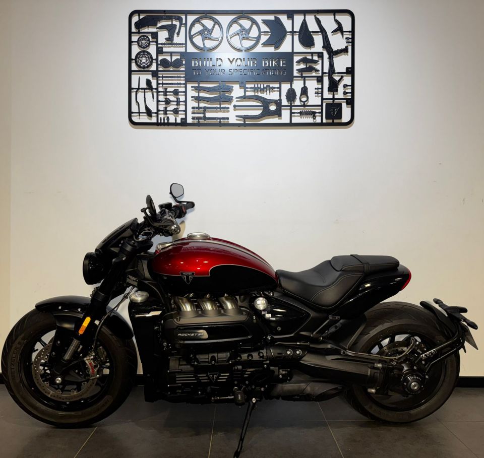 TRIUMPH ROCKET 3 R STORM 4
