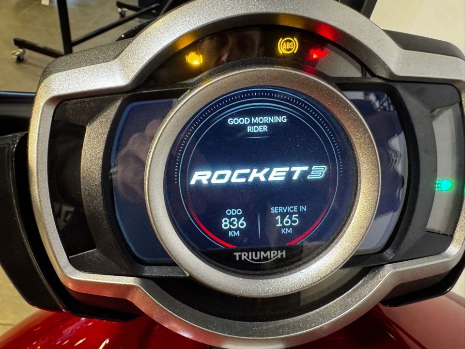 TRIUMPH ROCKET 3 R STORM 4