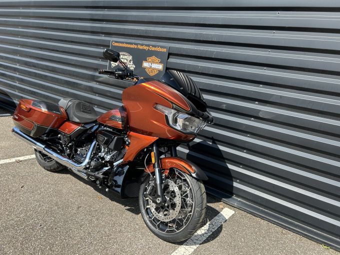 HARLEY-DAVIDSON TOURING ROAD GLIDE 1977 CVO 4