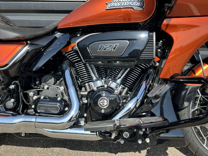 HARLEY-DAVIDSON TOURING ROAD GLIDE 1977 CVO 4