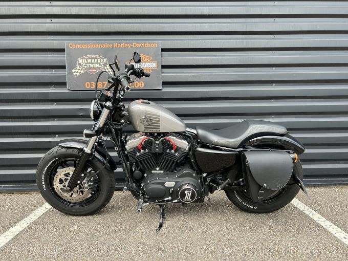 HARLEY-DAVIDSON SPORTSTER FORTY-EIGHT 1200 4