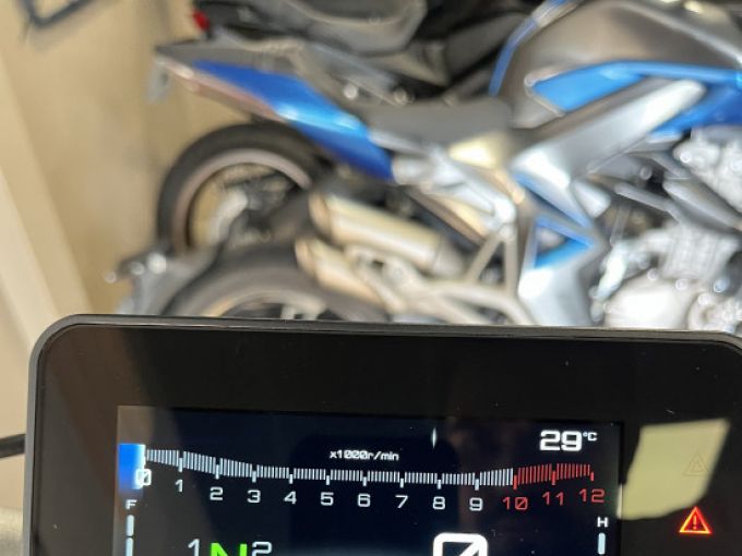 YAMAHA MT-07 4