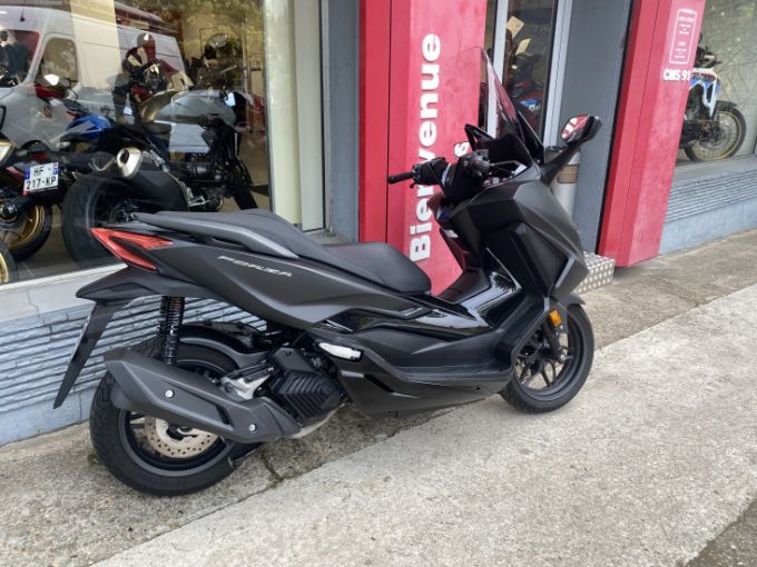 HONDA FORZA 125 ABS 4