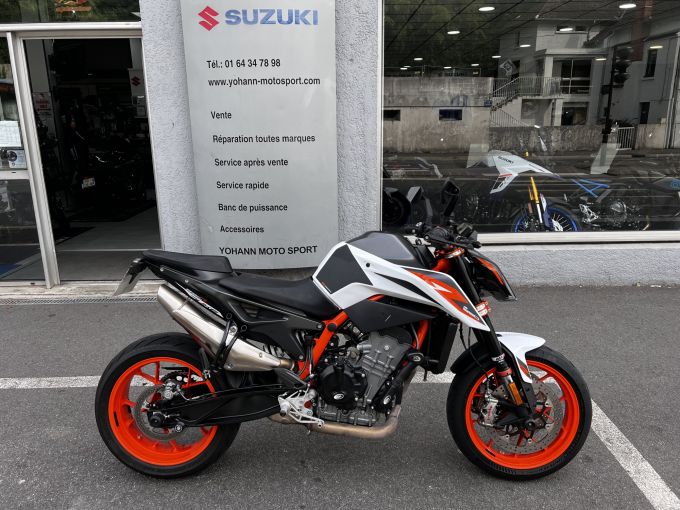 KTM 890 DUKE R 4