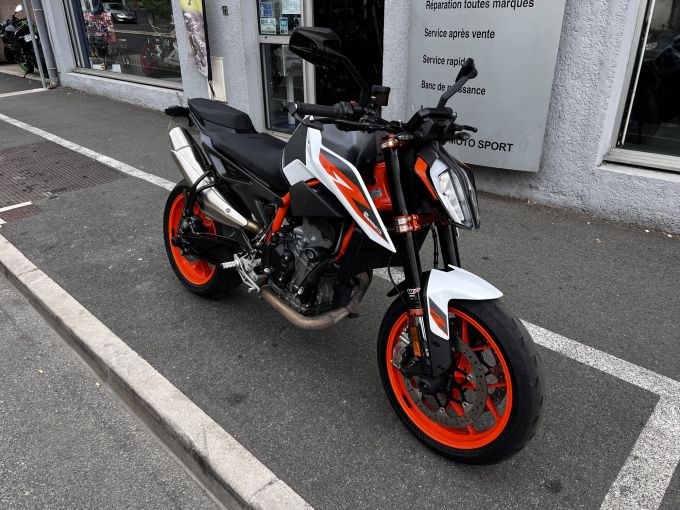 KTM 890 DUKE R 4