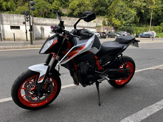 KTM 890 DUKE R 4