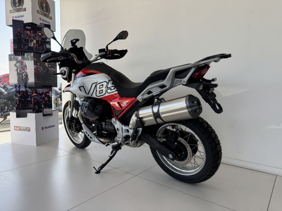 MOTO GUZZI V85 TT 850 4