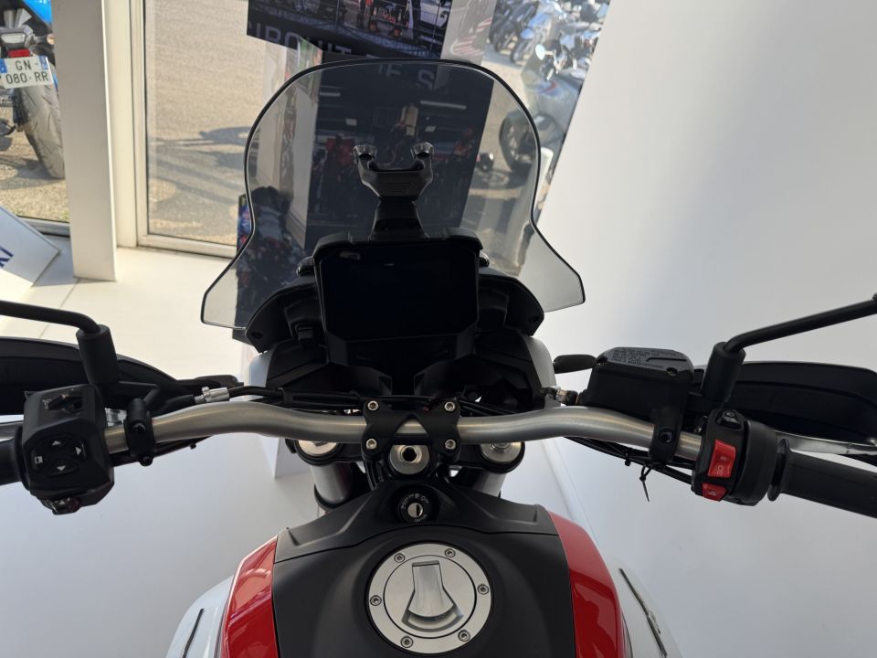 MOTO GUZZI V85 TT 850 4