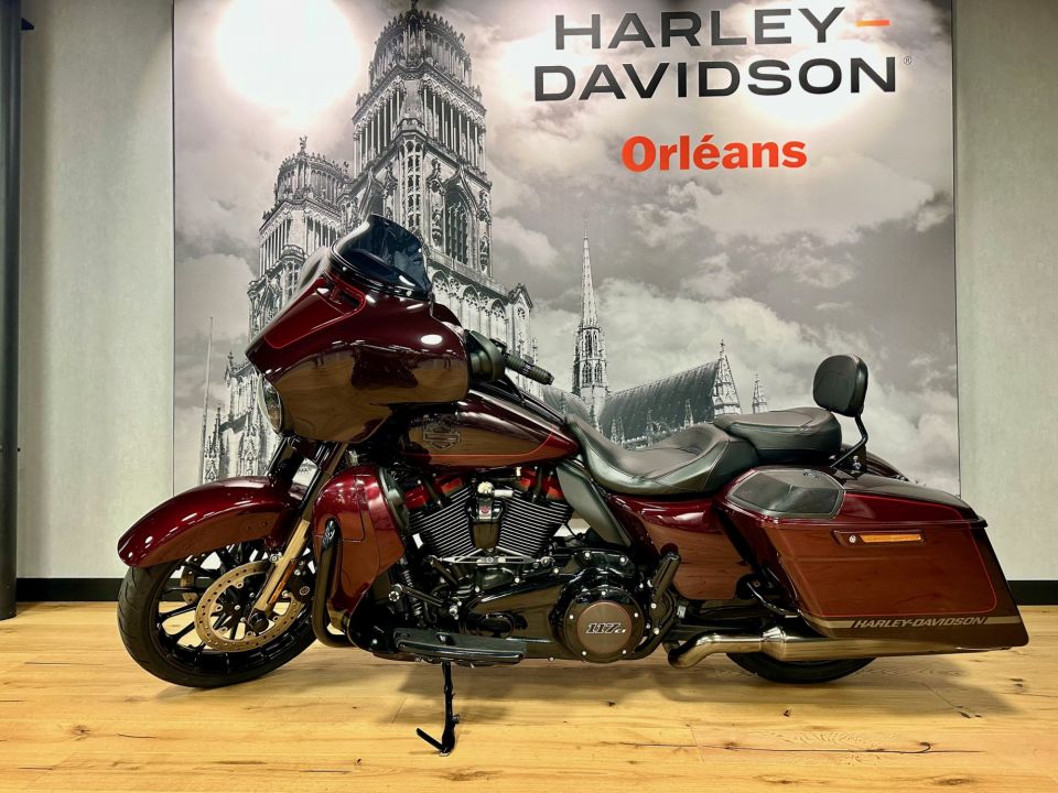 HARLEY-DAVIDSON TOURING STREET GLIDE 1923 CVO  4