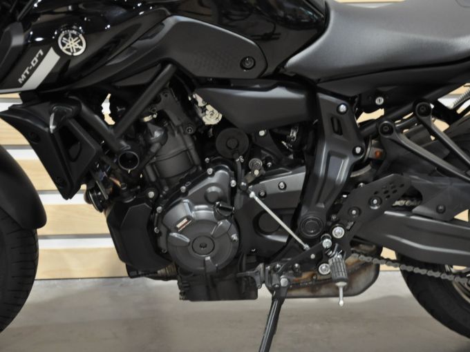 YAMAHA MT-07 PURE 35KW 4