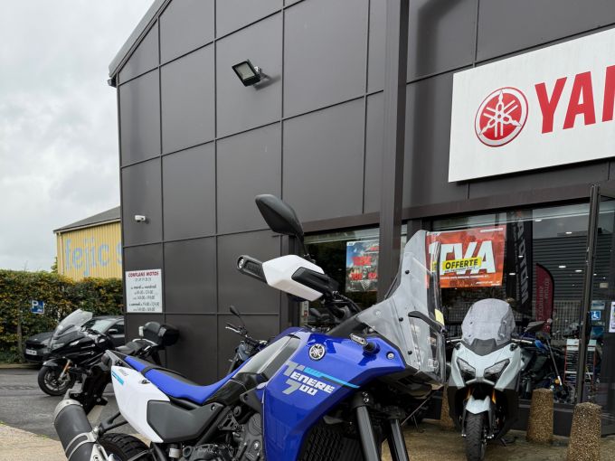 YAMAHA XTZ TENERE 700 4