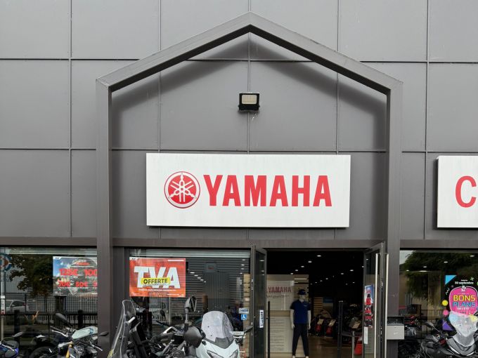YAMAHA XTZ TENERE 700 4