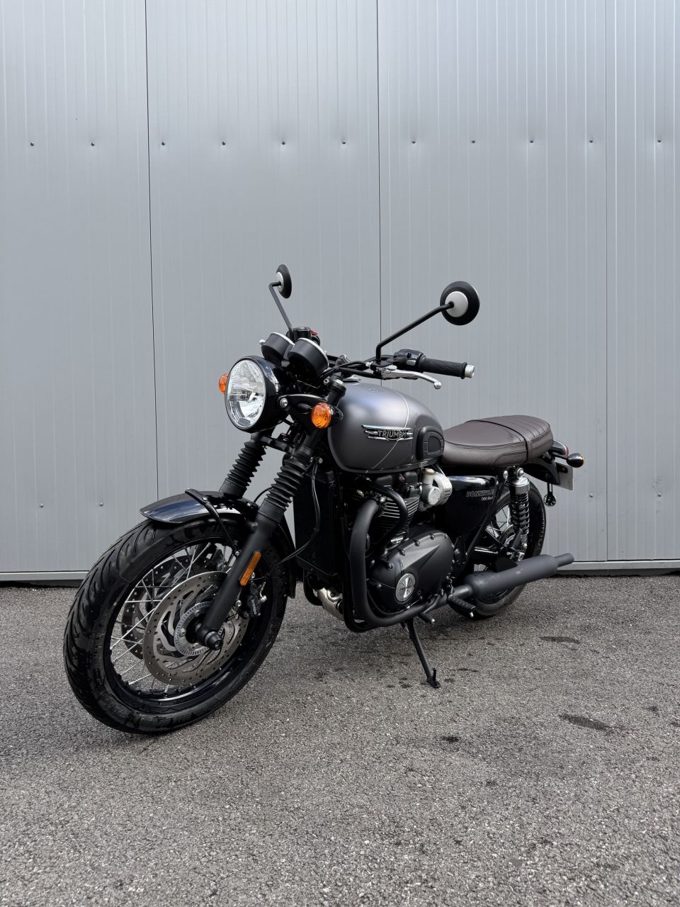 TRIUMPH Bonneville T120 Black 4