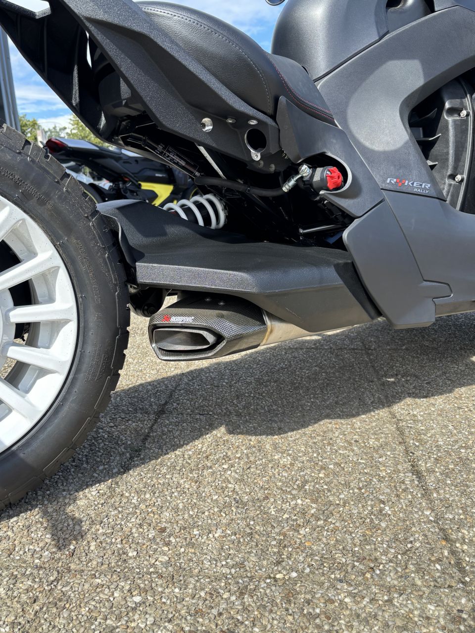 CAN-AM SPYDER 4