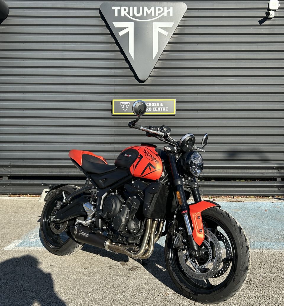 TRIUMPH TRIDENT 660 4