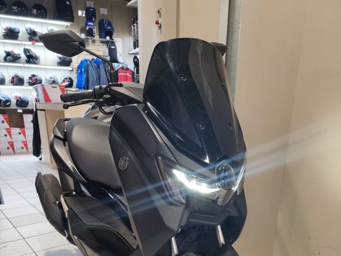 YAMAHA NMAX 125 4