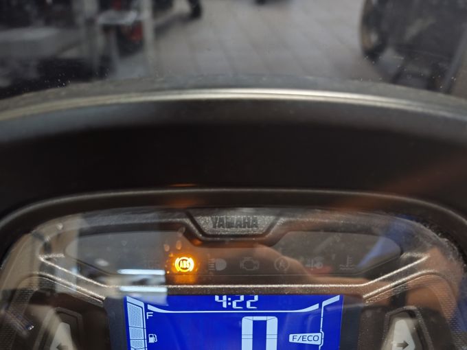 YAMAHA NMAX 125 4