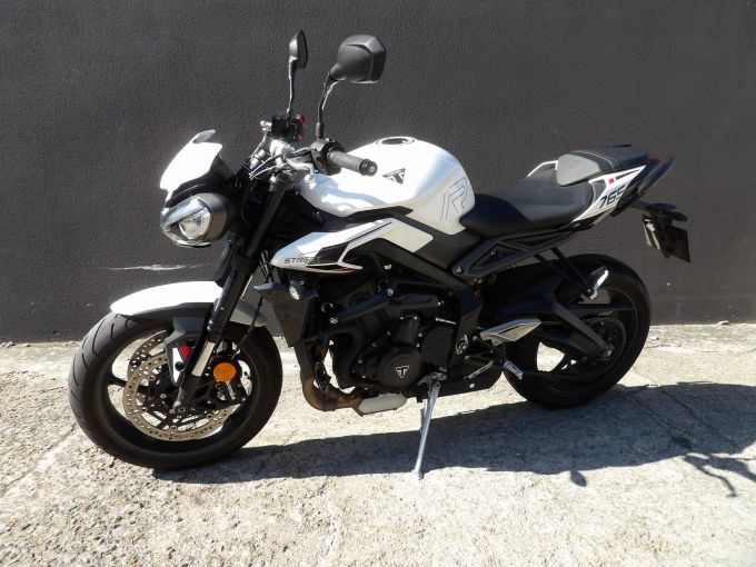 TRIUMPH STREET TRIPLE 765 R 4