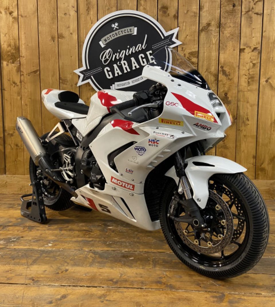HONDA CBR 1000 FIREBLADE 4