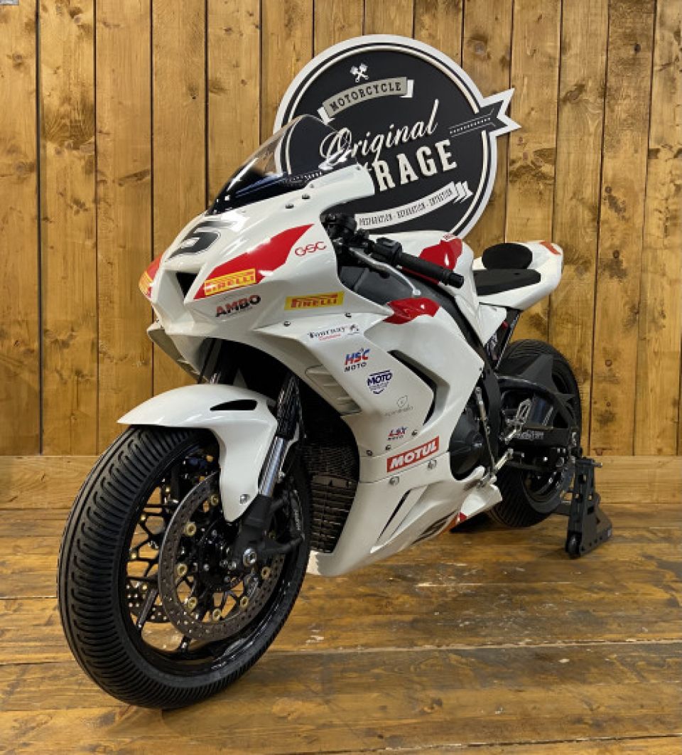 HONDA CBR 1000 FIREBLADE 4