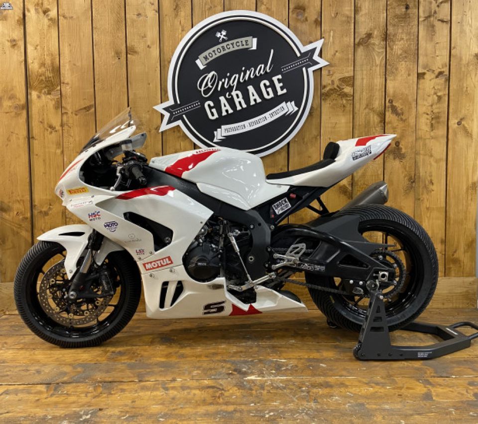 HONDA CBR 1000 FIREBLADE 4