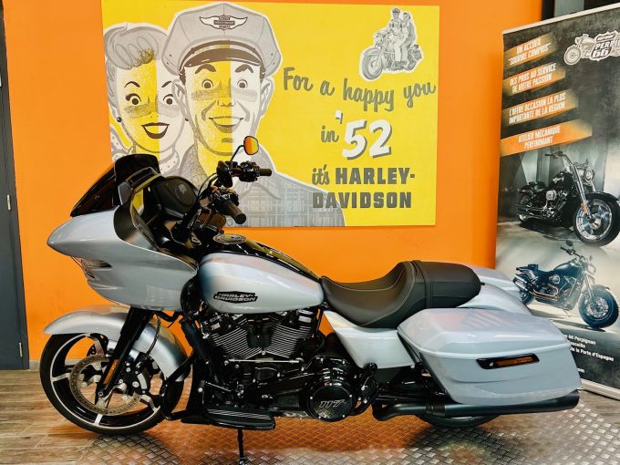 HARLEY-DAVIDSON TOURING ROAD GLIDE 1923 4