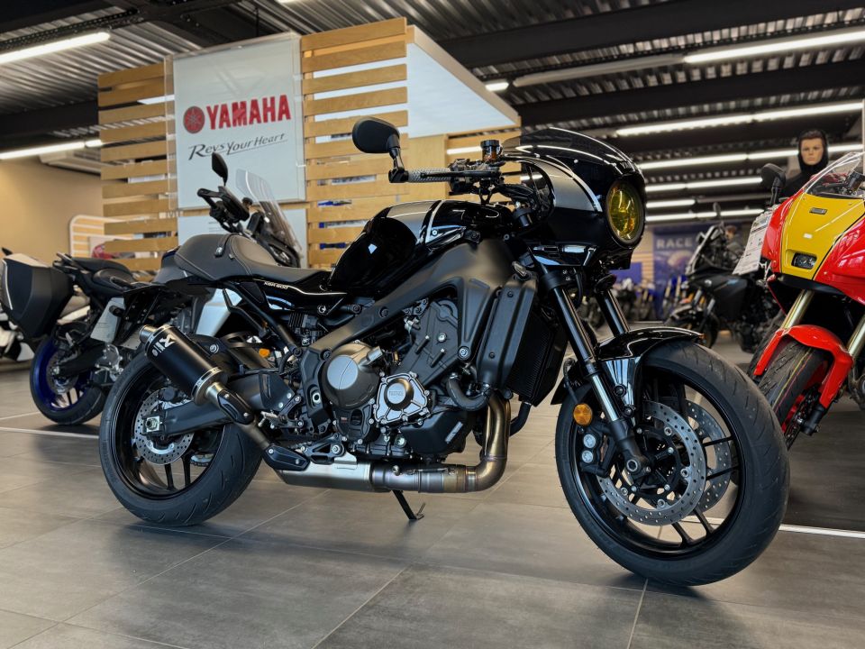 YAMAHA XSR 900 4