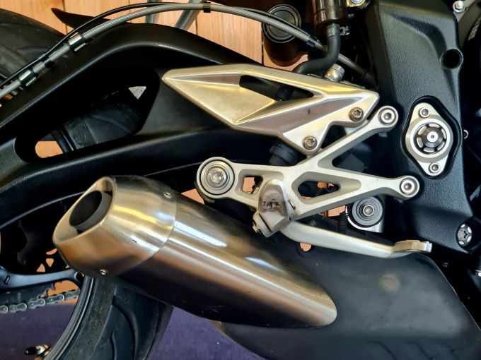 TRIUMPH STREET TRIPLE 765 S  4