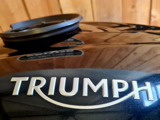 TRIUMPH STREET TRIPLE 765 S  4