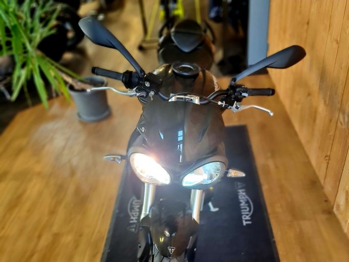 TRIUMPH STREET TRIPLE 765 S  4