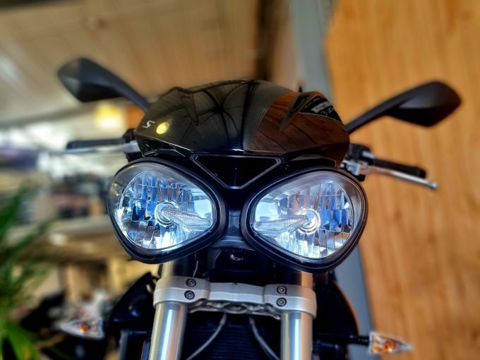 TRIUMPH STREET TRIPLE 765 S  4