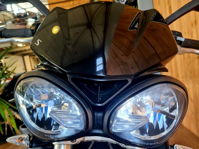 TRIUMPH STREET TRIPLE 765 S  4