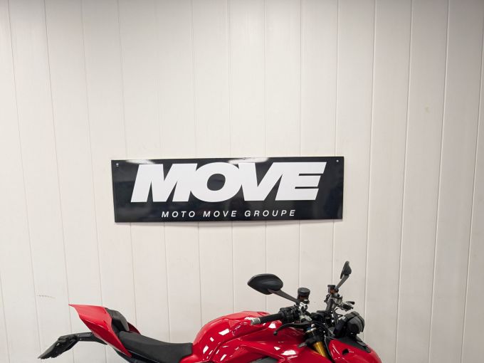 DUCATI STREETFIGHTER V4S 4