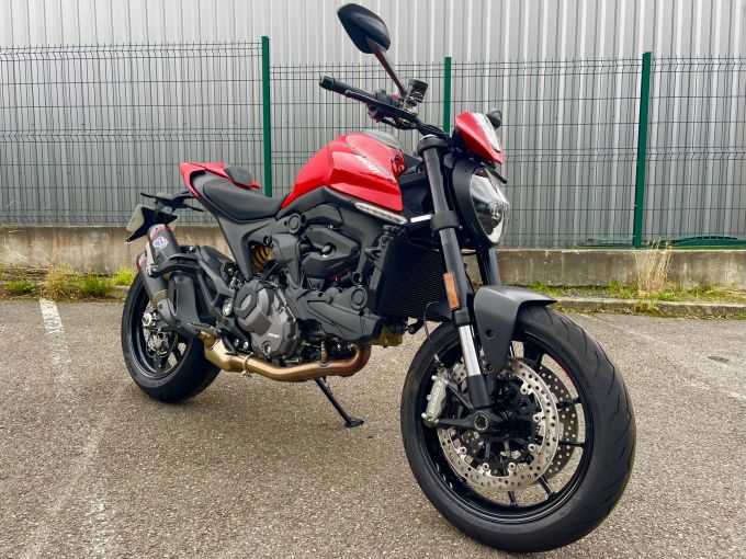 DUCATI MONSTER 821 4