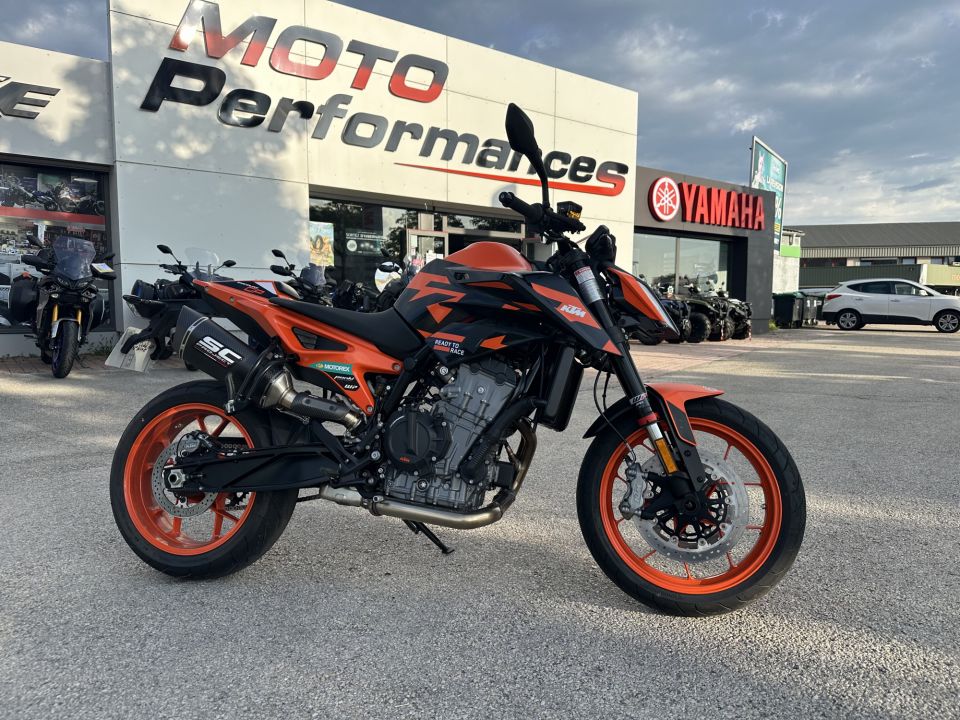 KTM 890 DUKE GP 4