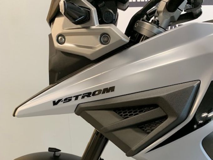 SUZUKI DL V-STROM 1050 4
