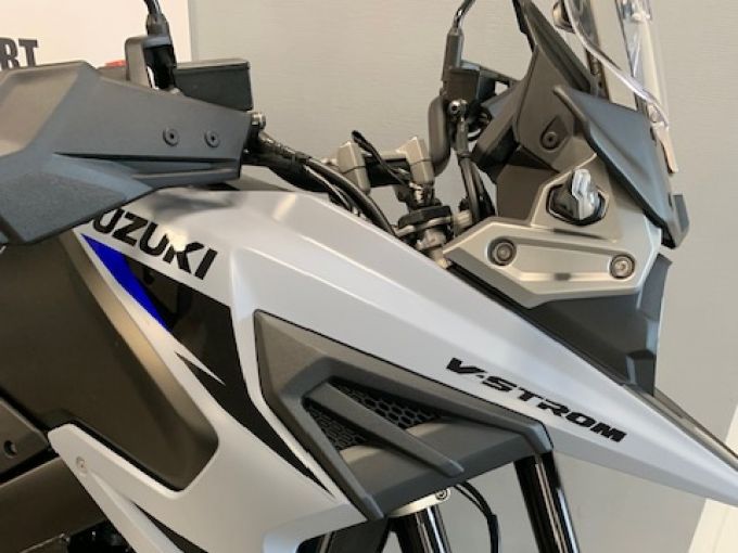SUZUKI DL V-STROM 1050 4