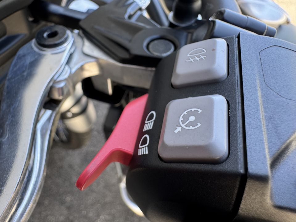 TRIUMPH SCRAMBLER 1200 XC 4