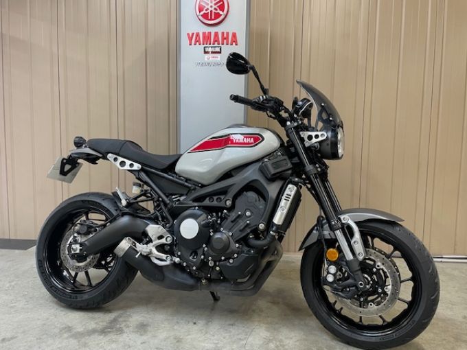 YAMAHA XSR 900 4